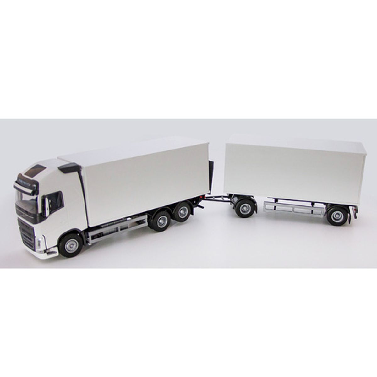 EMEK LASTEBIL VOLVO FH 750 BIL OG SLEP, HVIT 1:25