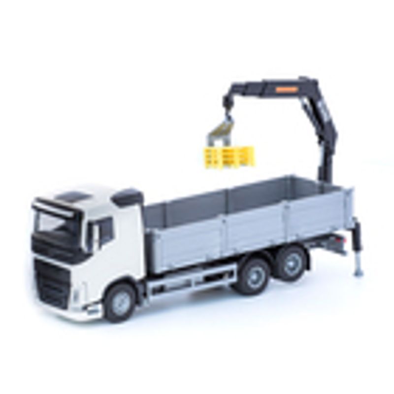  EMEK LASTEBIL  VOLVO KRANBIL HVIT MED HIAB-KRAN 1:25
